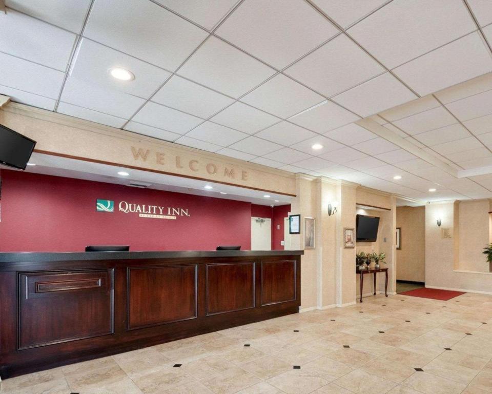 凯艺酒店 Windsor Mill 外观 照片
